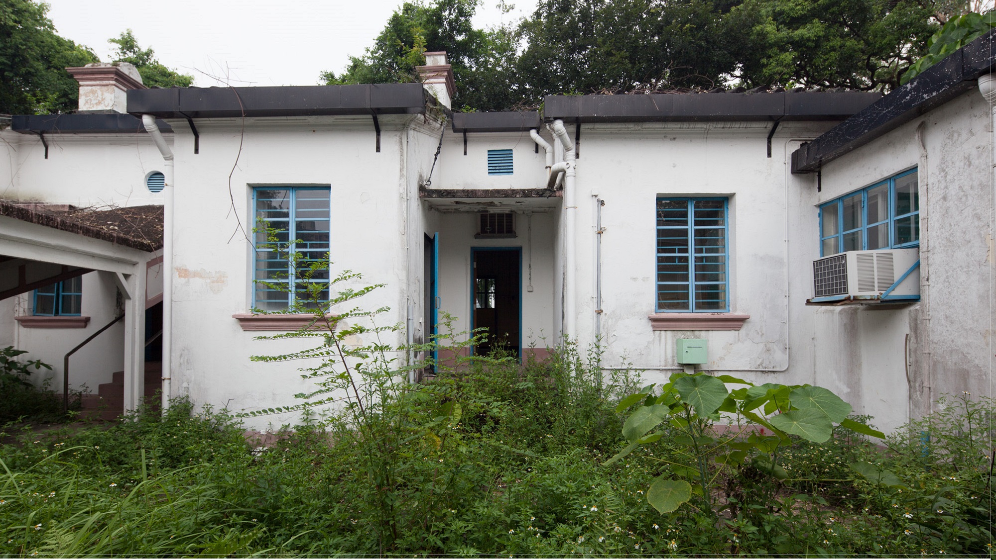 The inner courtyard in 2012